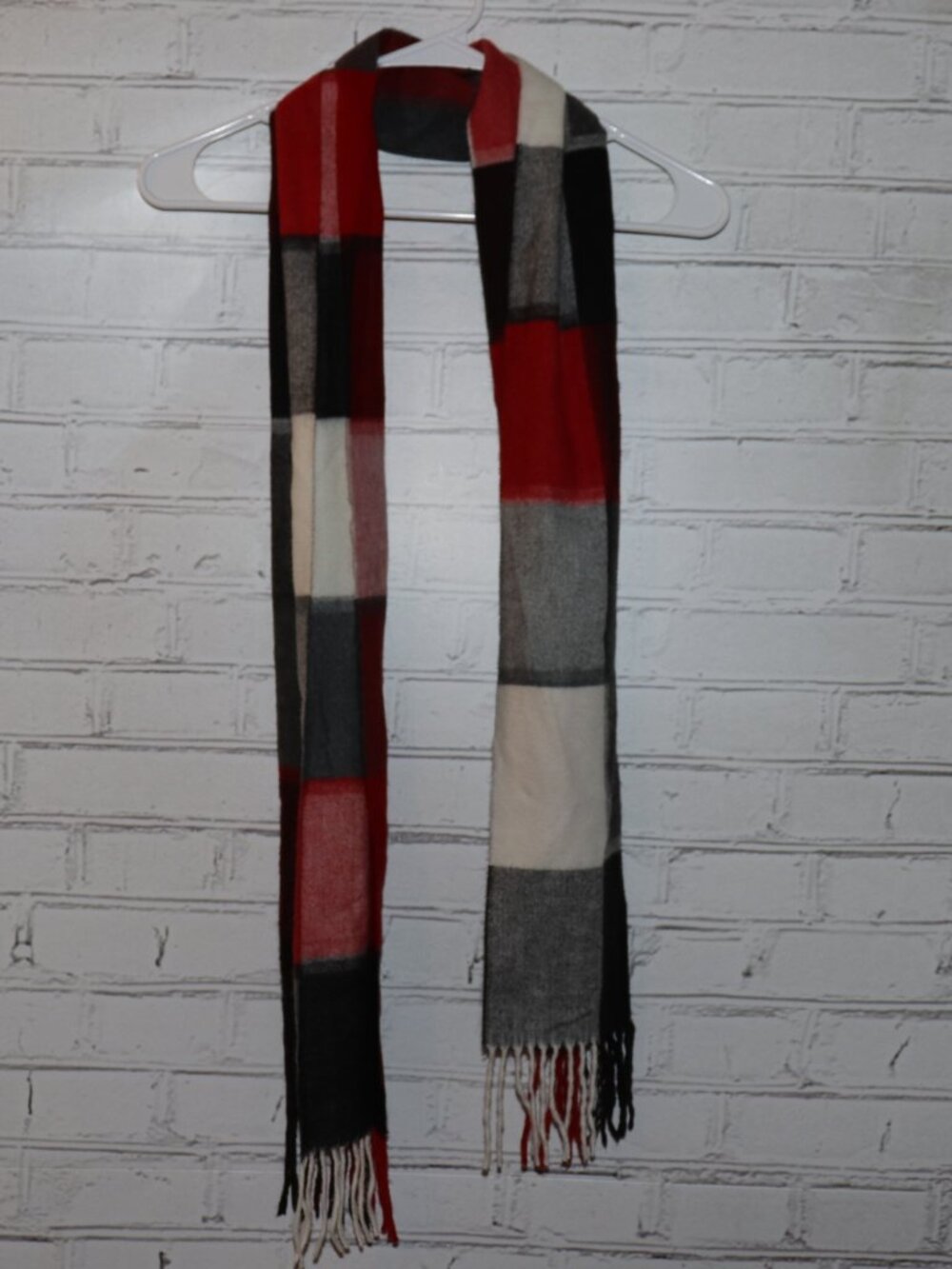 🧣✨ V. Fraas Cashmink Colorblock Scarf · 11" x 64"